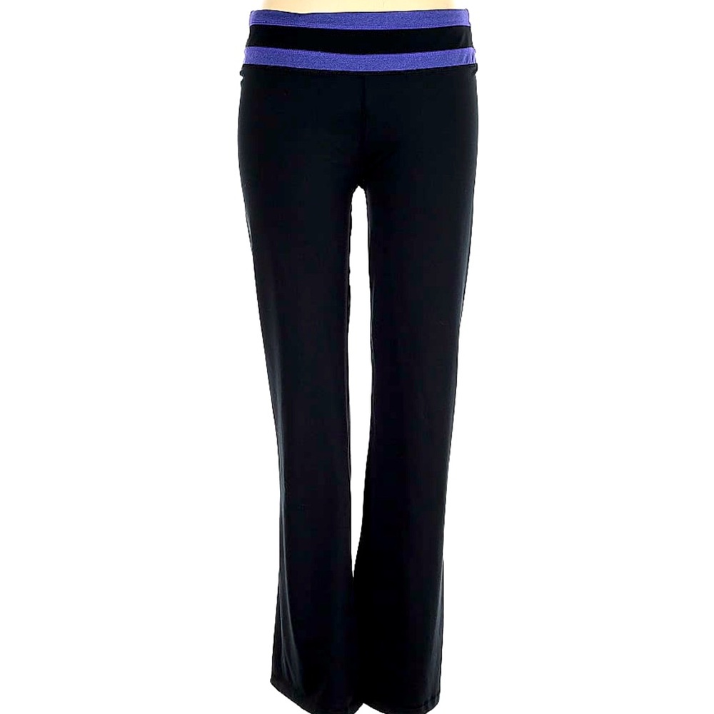 Earth yoga Xs /s  black and two purple lines across your top of the yoga pants